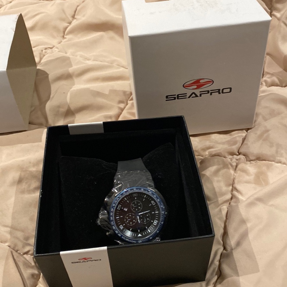 BRAND NEW Seapro watch